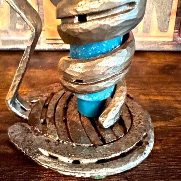 Rustic Horse Shoe Iron Candle Holder - Picture 8 of 16